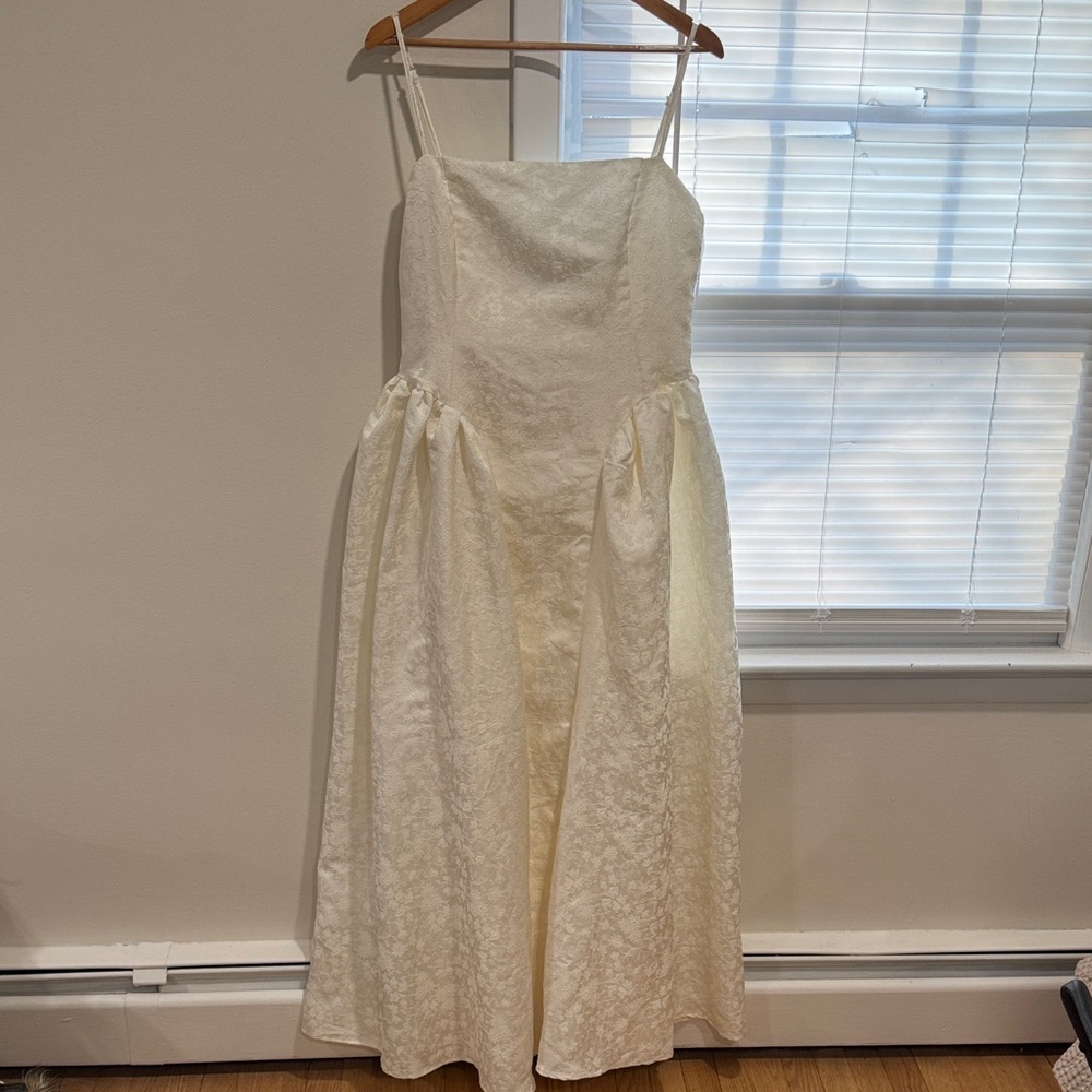 Lulu's Ivory Textured Spaghetti-Strap Wedding Gown